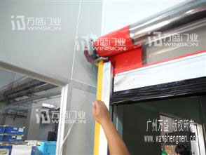 快速門,快速卷門,快速卷簾門門框黃色裝飾條 快速門,快速卷門,快速卷簾門門框黃色裝飾條